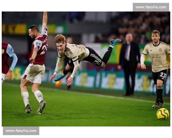 足球比赛全场攻防博弈与战术较量精彩回顾解析深度剖析与关键瞬间盘点 - 副本 (2)